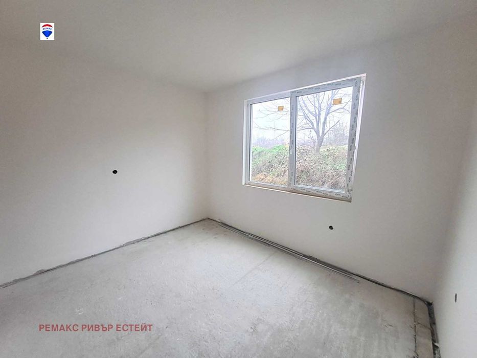 Продава се Къща в с. Басарбово, Област Русе - 161 кв.м за 1118 €/кв.м - Снимка #8