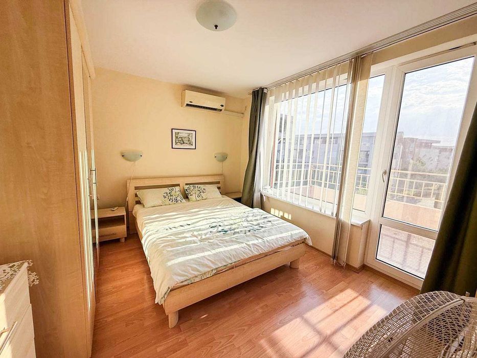 Продава се Двустаен апартамент в к.к. Слънчев бряг - 65 кв.м за 1054 €/кв.м - Снимка #4