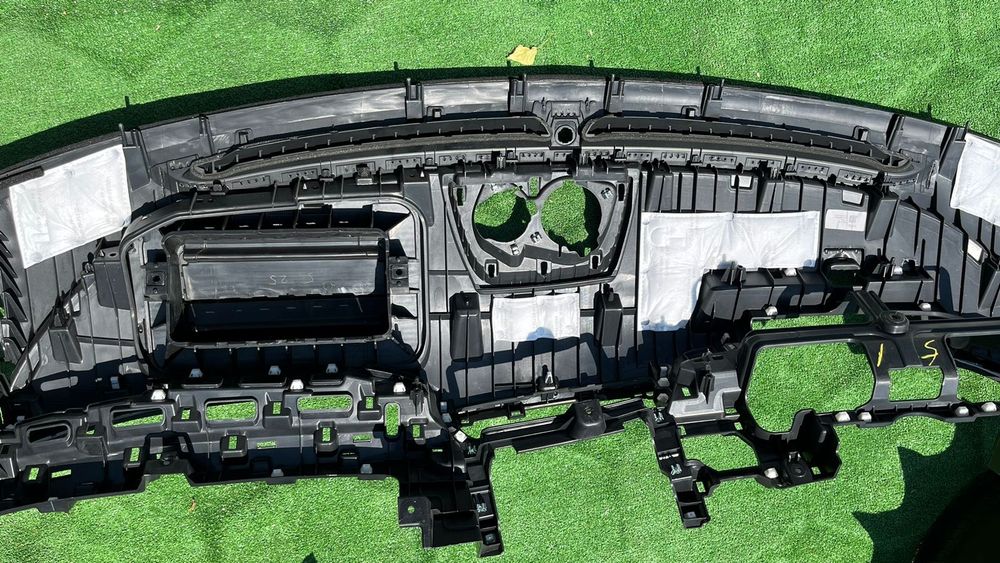 Панель торпеды Hyundai Tucson NX4