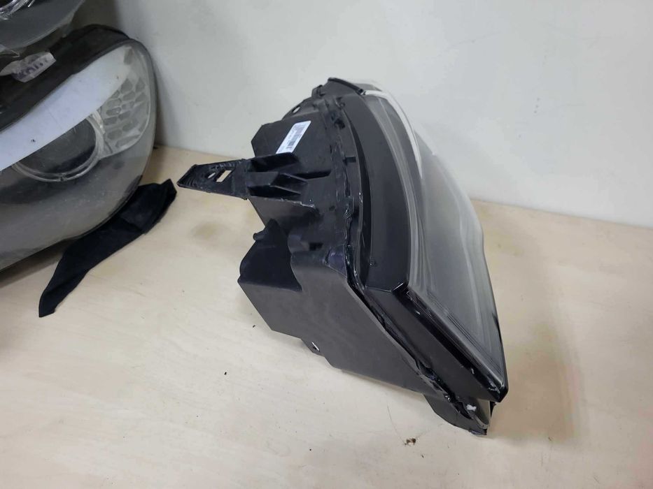 Ляв фар за Cherokee Wk2 USA lqv far чероки ксенон