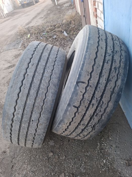 Продам резину 2 балона