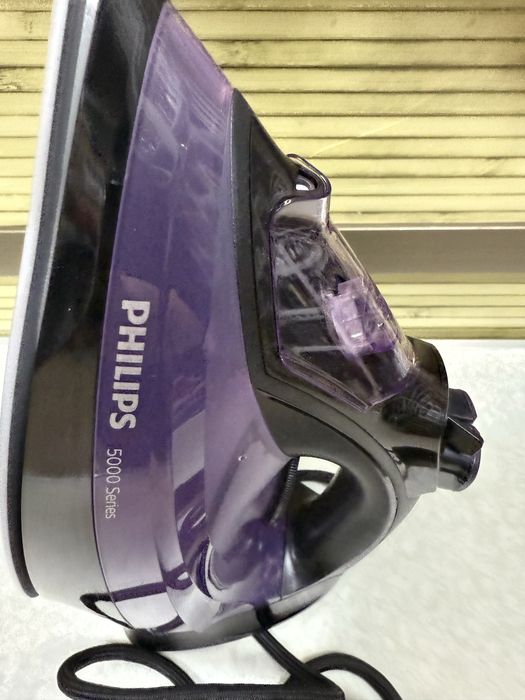Парна ютия Philips 5000 series