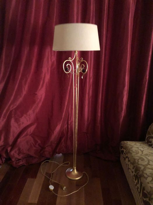 Дом. Интерьер. Торшер.