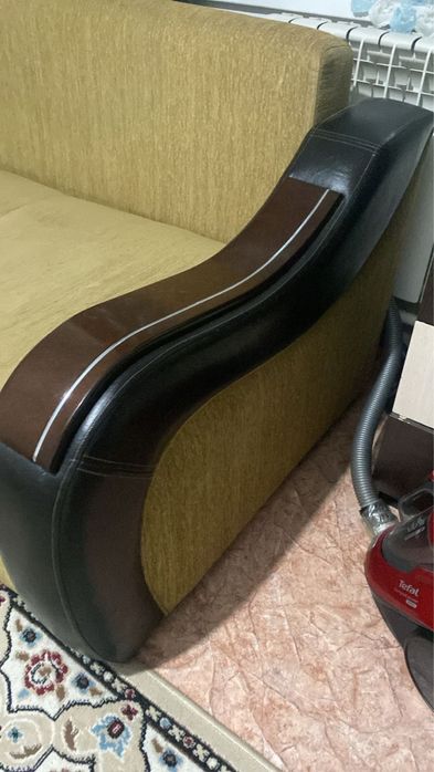 Продам диван дешево