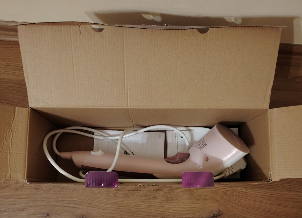 Вертикална ютия, Philips 1000 W, бяло/розово