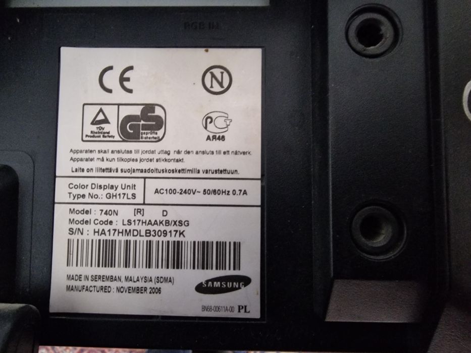 Монитор Samsung SyncMaster 740N