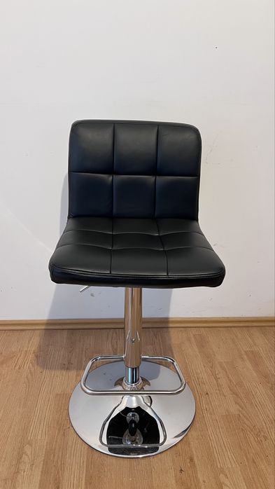 Scaun makeup / bar reglabil –– stare foarte bună 150lei/buc , 700lei/6buc