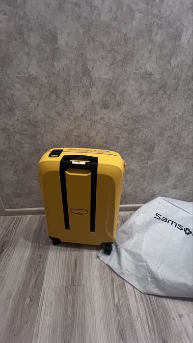 Продам чемодан samsonite original