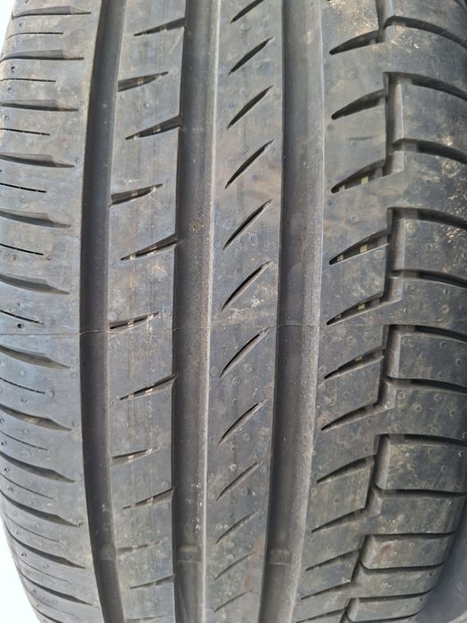 Продам шины. 235/45/18 континенталь