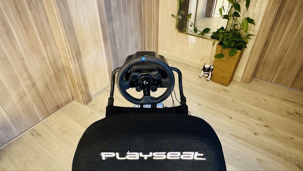 Logitech G923 TrueForce + Playseat Challenge | Stare impecabilă