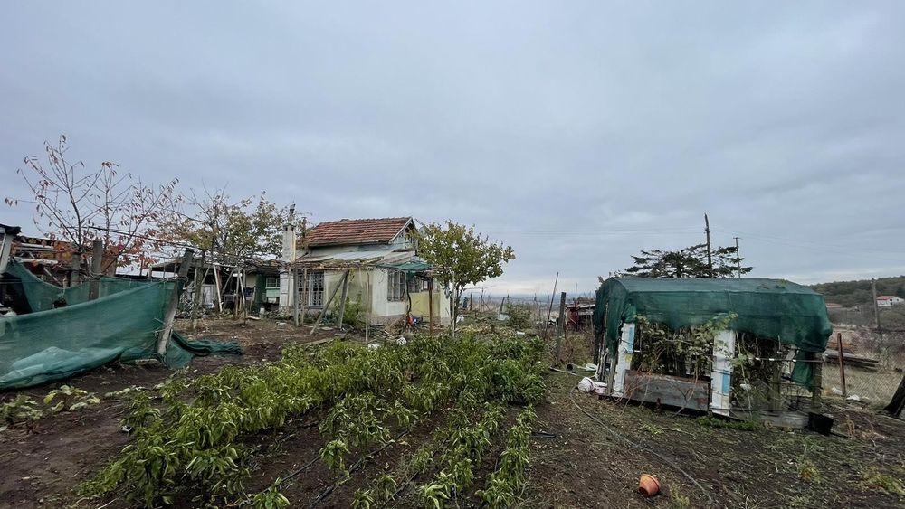 Къща за продажба в.з. Острица