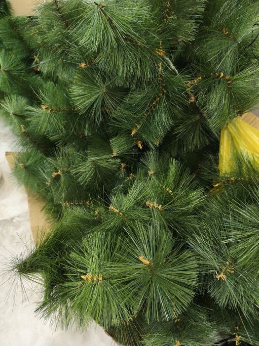 Продам ёлку размер 2,10