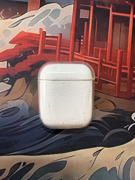 Продам кейс airpods 2 без наушников