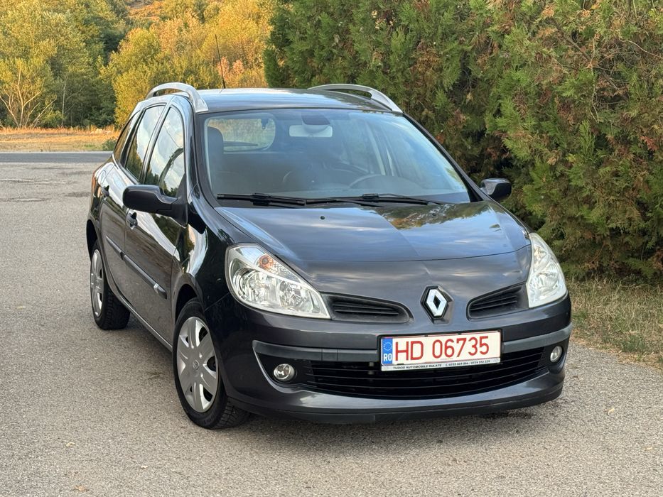 Vând Renault Clio Motor 1.2 Benzină Clasic 75 CP An 2010 Fără rugină Import Germania