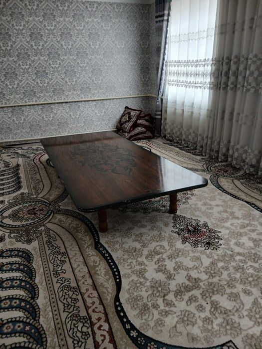 Srochna uy sotiladi. 4 ta xona + oshxona. 30 ming $ rasmdagi jihozi bn