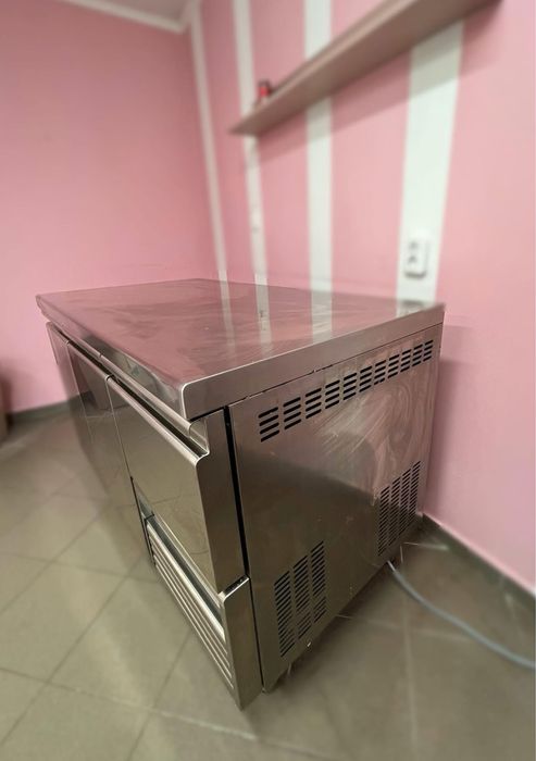 Masa rece MERCATUS  î 87 x Lu. 132 x A 70  1550€