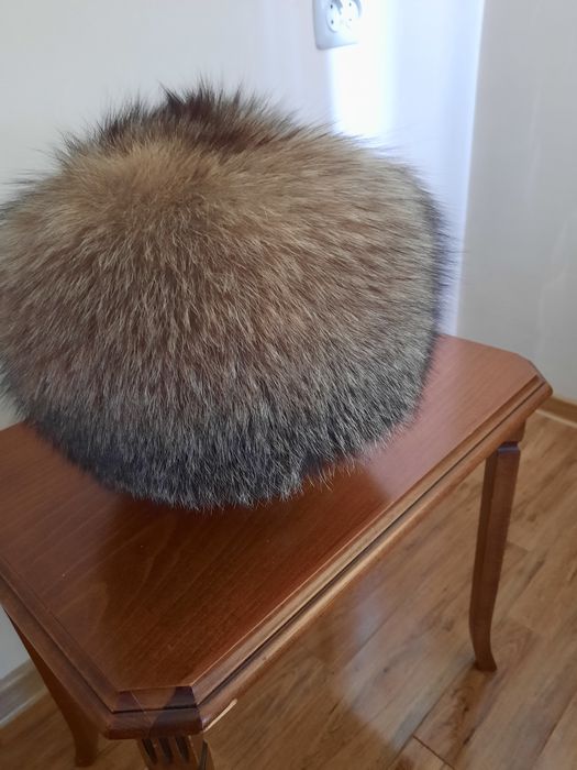 Продам меховую шапку и
