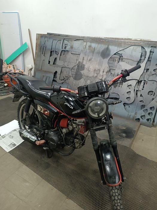 Мотоцикл yaqi 125