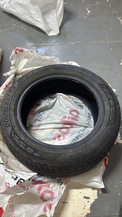 Продам резину Double Star 205/55/16