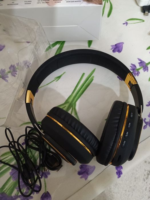 Наушники Bluetooth
