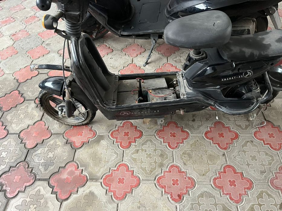 Продаем электро скутер ск8 срочно