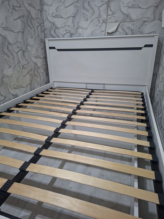 Продам двухспальную кровать...