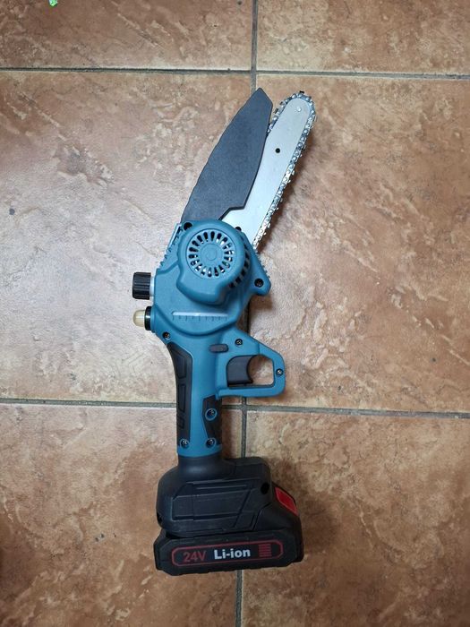 Minidrujba Ferastrau Electric 24 V 2 lame+2 lanturi