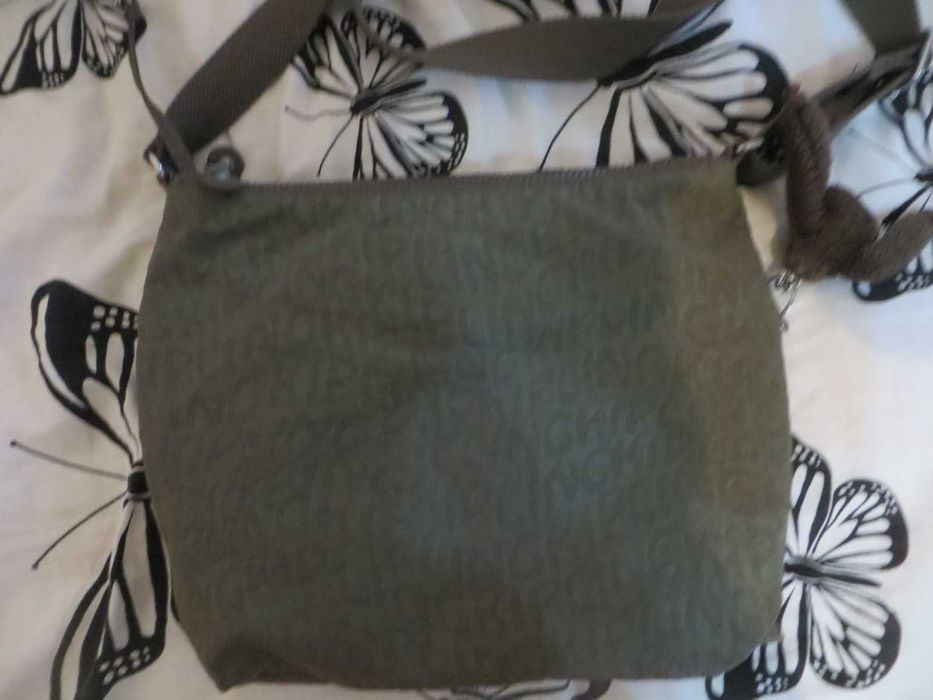 Дамски чанти  Kipling, Desigual
