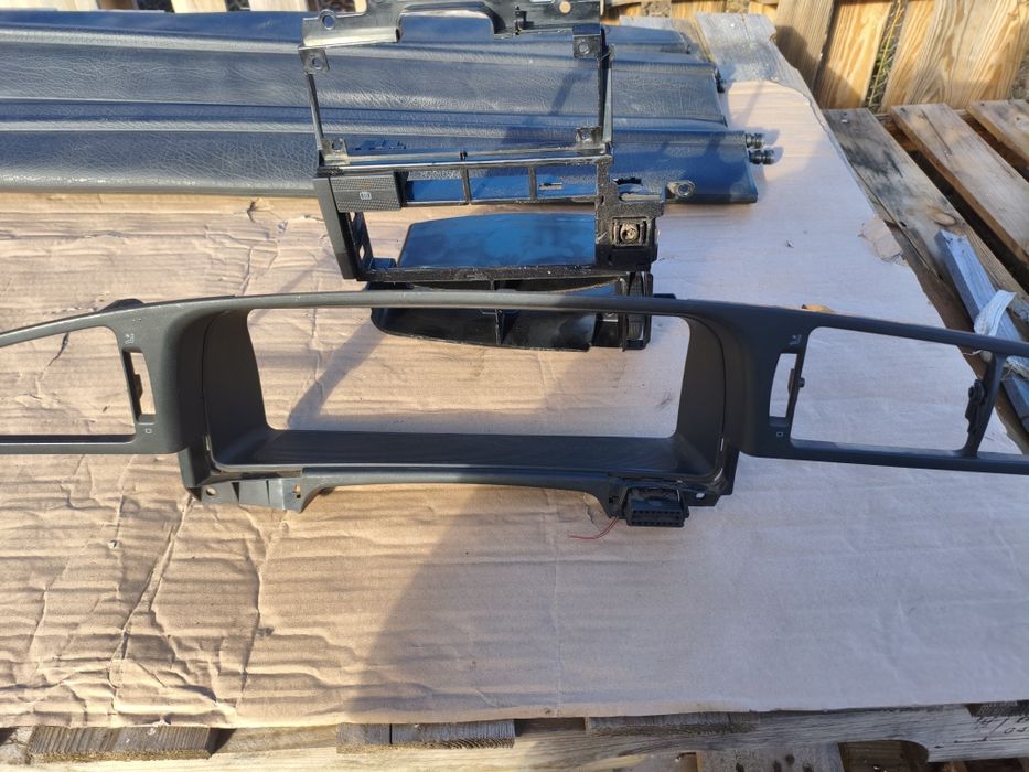 Части за Пасат 3-Б4 1.8 бензин 90 кс  Комби