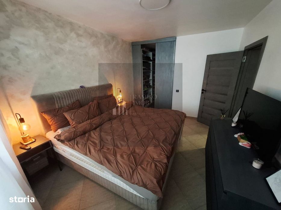 Apartament 3 camere decomandat 112mp Metalurgiei - Turnu Magurele