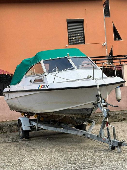 Barca Ilver 580 cabinata cu motor outbord