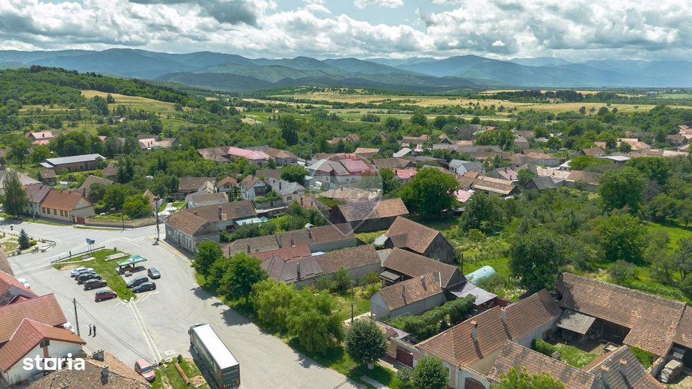 Casă locuibilă Șinca Veche – central, 931 mp teren, șură tradițională