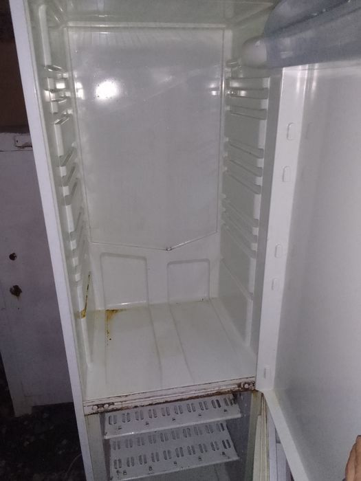 Продам холодильник Индезит в рабочем состоянии