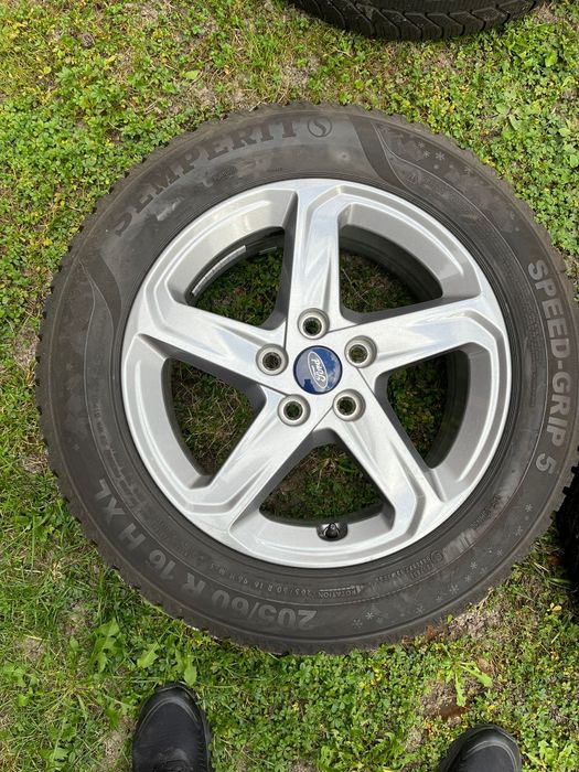 Jante aliaj pt  ford cu cauciucuri iarnă  205.60.16