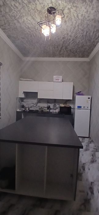 Ховли сотилади..