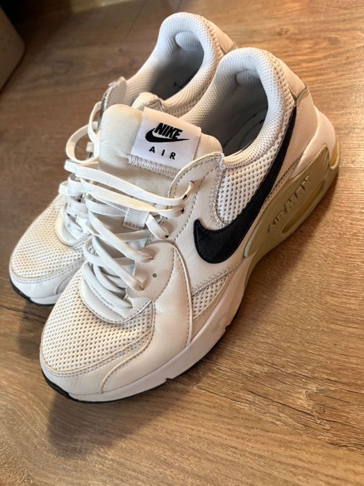 Маратонки Nike 20€