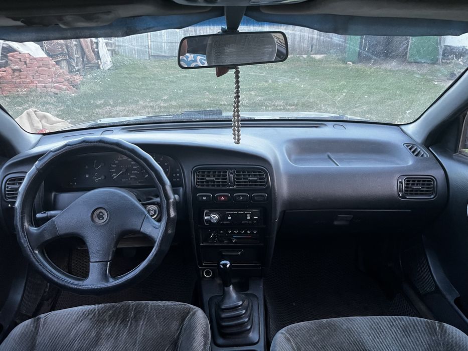 Nissan Primera 1992