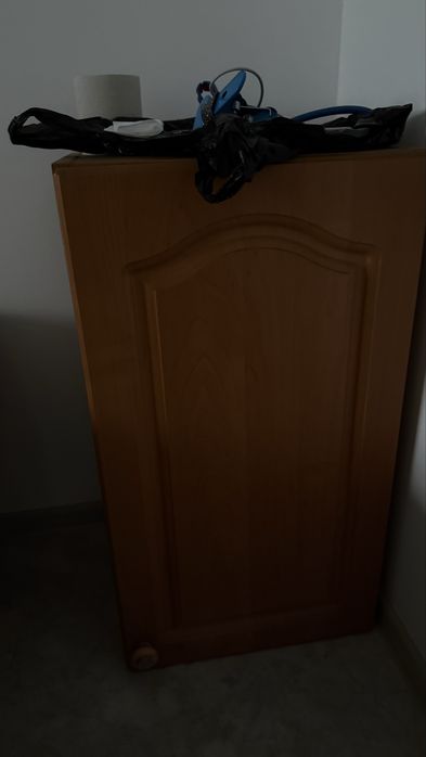 продам кухонный гарнитур 8 000 тыс