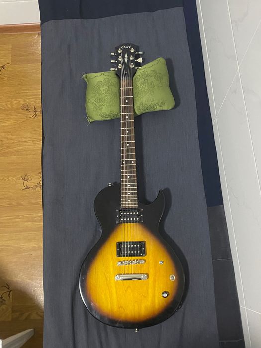 Электрогитара Cort CR50 Les Paul