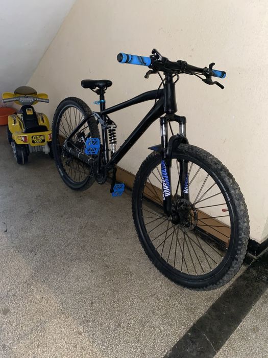 bicicleta full suspension