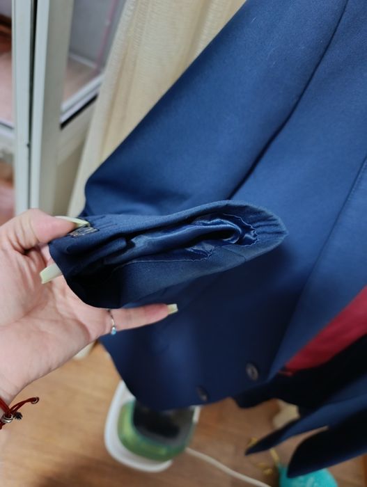 Продам костюм тройка