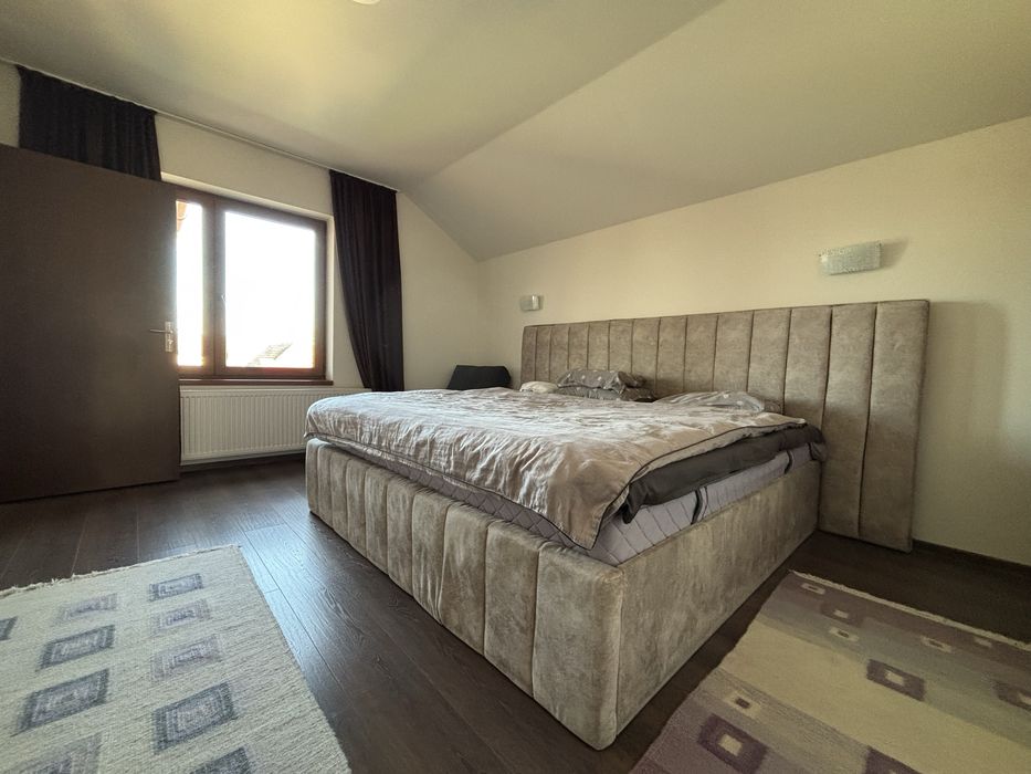 Jumatate de duplex modern, proaspat renovat, 150 mp, 4 dormitoare