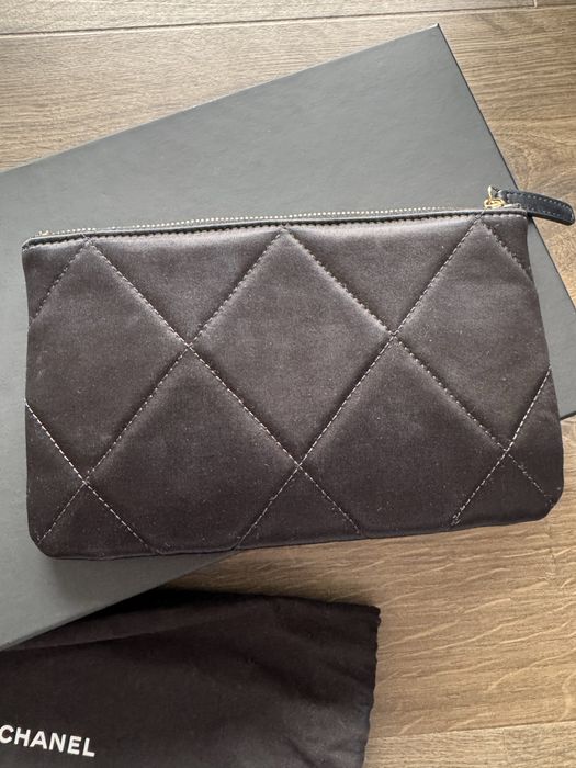 Chanel 19 clutch bag