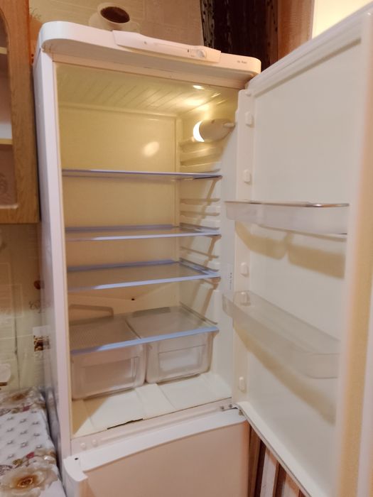 Продам холодильник