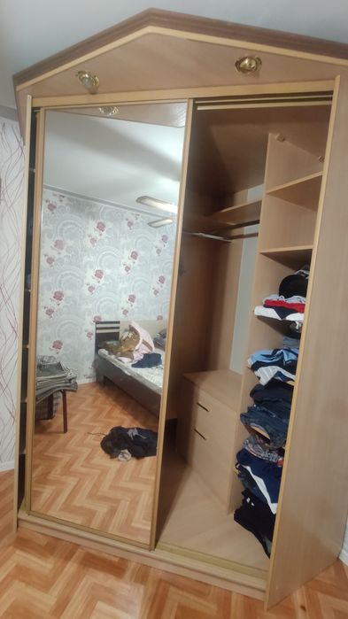 Продам гардеробный шкаф