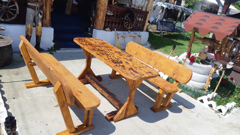 Mobilier rustic de curte