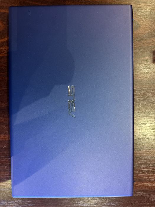 Vand Laptop Asus VivoBook