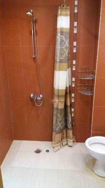 Дава се под наем Двустаен апартамент в Бургас, Център - 62 кв.м за 459 € - Снимка #5