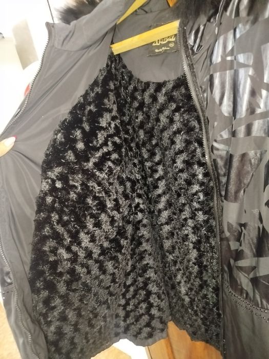 Продам зимнюю куртку