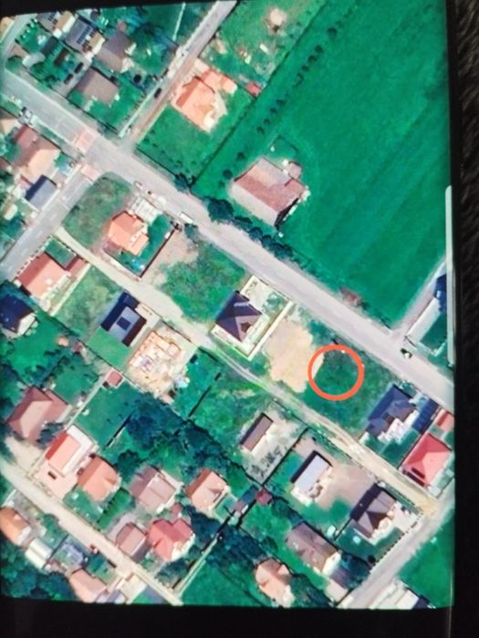 Teren  Cristian  500 mp  toate utilitățile zonă deosebită.